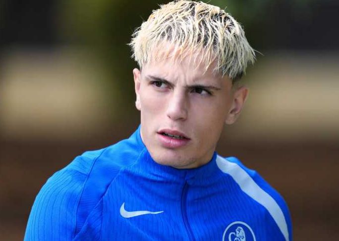 英媒：教練團對加納喬主動加練很認可，適應切爾西體系需時間